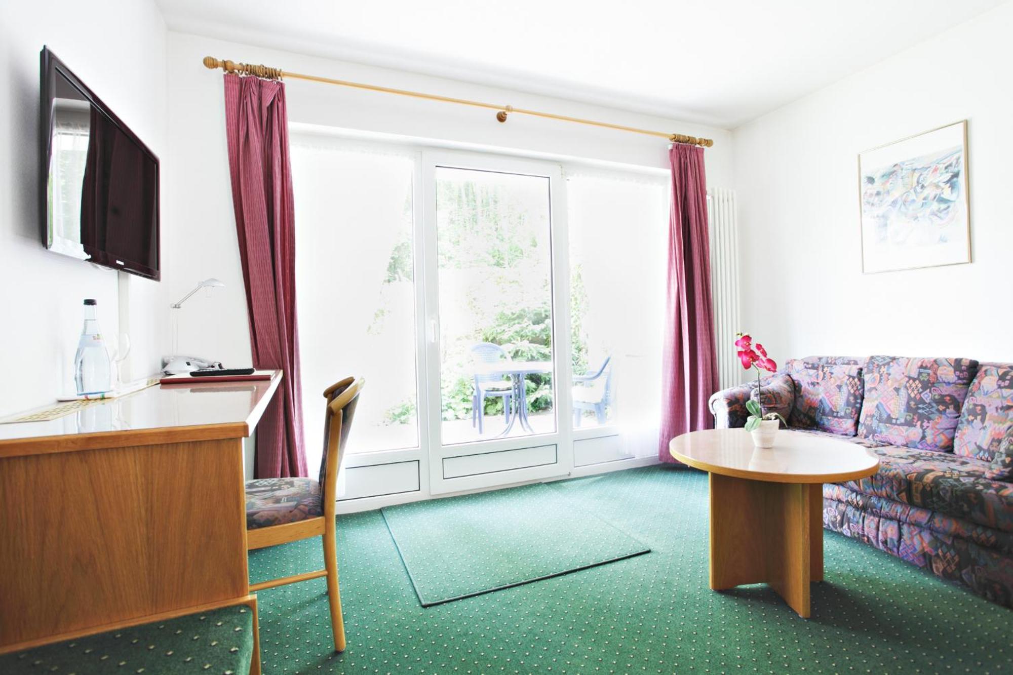 Hotel-Gasthof Neumuehle Kreenheinstetten Kamer foto